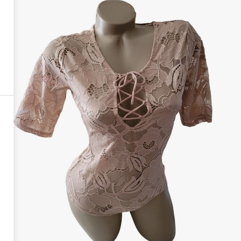 Guess Beige Lace Up Corset Rose Bodysuit Floral Short Sleeves Mesh New - Picture 3 of 9